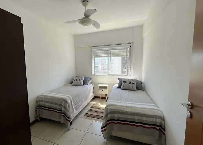 Apartamento espaçoso 2 quartos a 200 m da praia