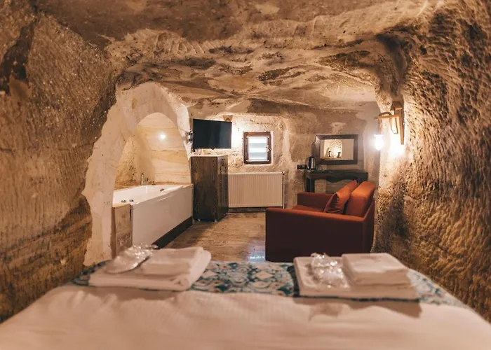 Tale Cave Inn