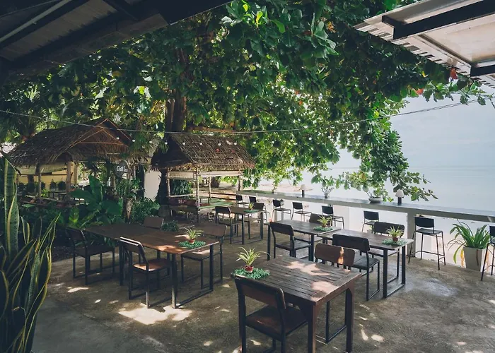 Chill Inn Lamai Hostel & Beach Cafe
