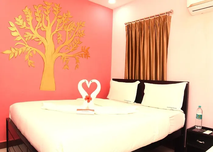 Temple Stay - Uma Residency And Guest House