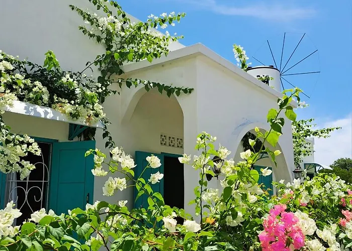Anjo Maumere Hotel & Restaurant