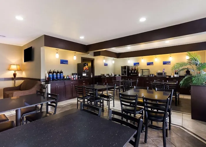 Best Western Crossroads Inn