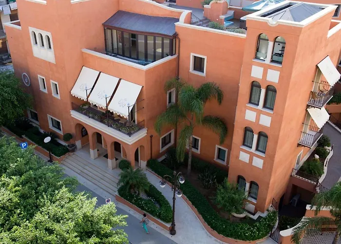 Artemis Hotel