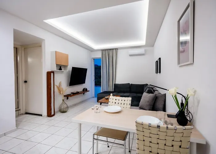 Joseph Seaside Apartment