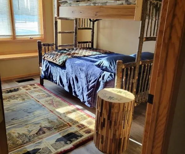 Whitetail Lodge