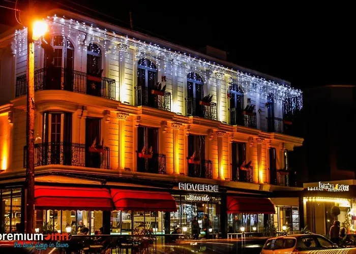 Premium Inn City Hotel & Restaurant Central Shopping Street Location !