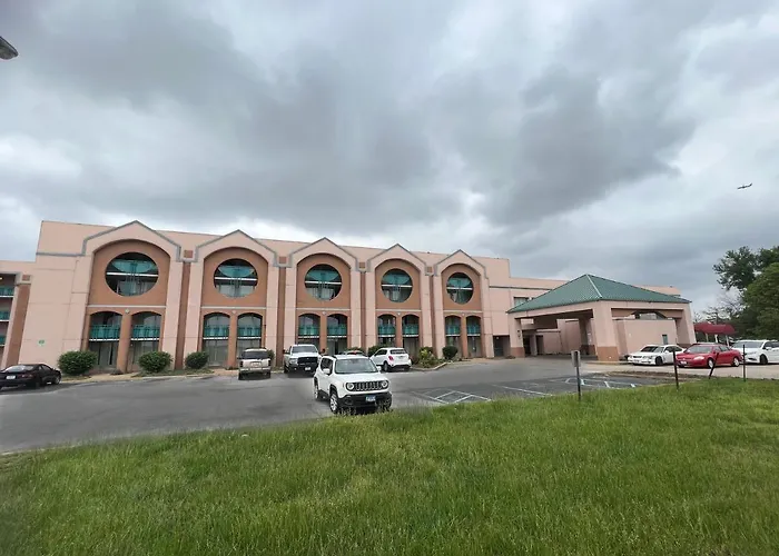 The Lodge Hotel And Banquets