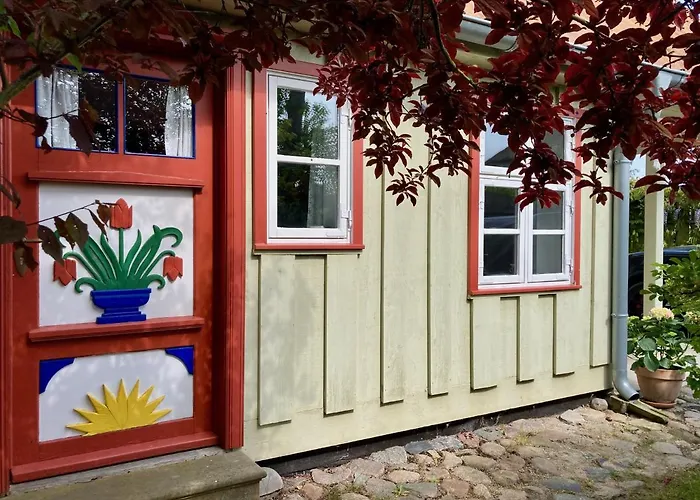 Kleines Haus am Hafen - ruhig und grün am Ortsrand