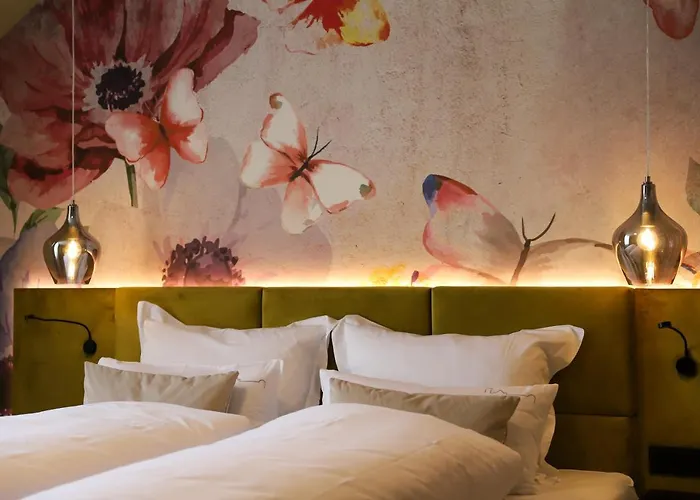 Boutiquehotel Burg Adenbach&Alter Weinbau