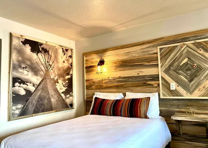 Horseshoe Bend Motel