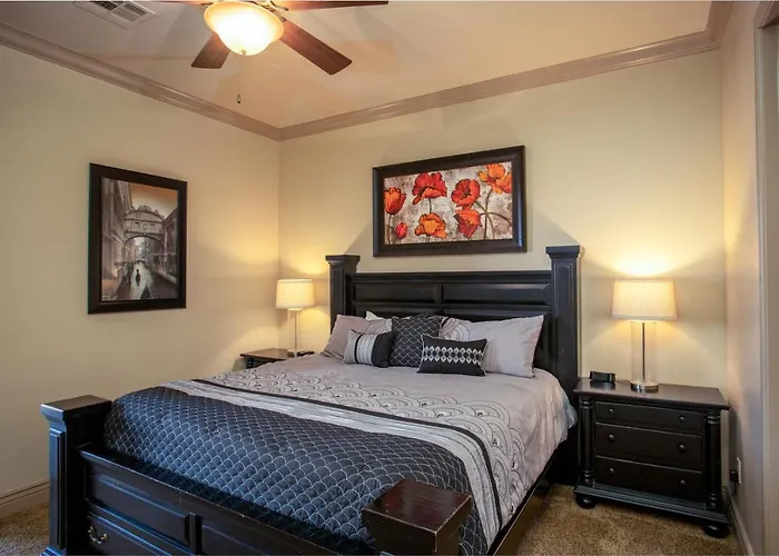 D3 Spacious Sunset Suite Second Floor 2-Bedroom
