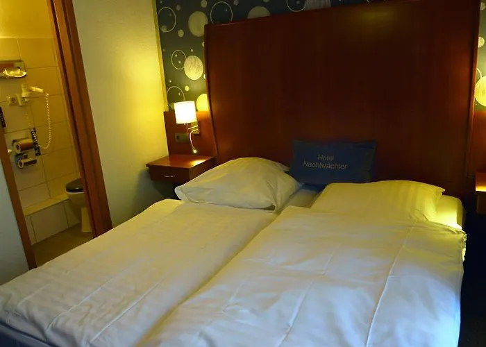 Hotel-Nachtwaechter