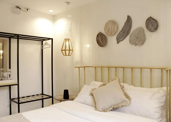 Sea Green Boutique Rooms