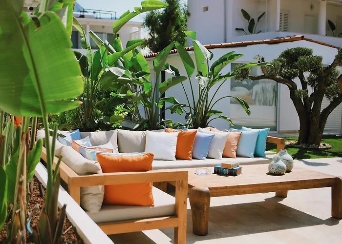 Lavinya Otel