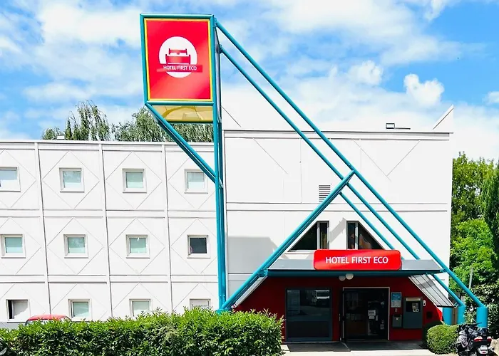 Hotel First Eco Savigny Villemoisson Centre Commercial Carrefour