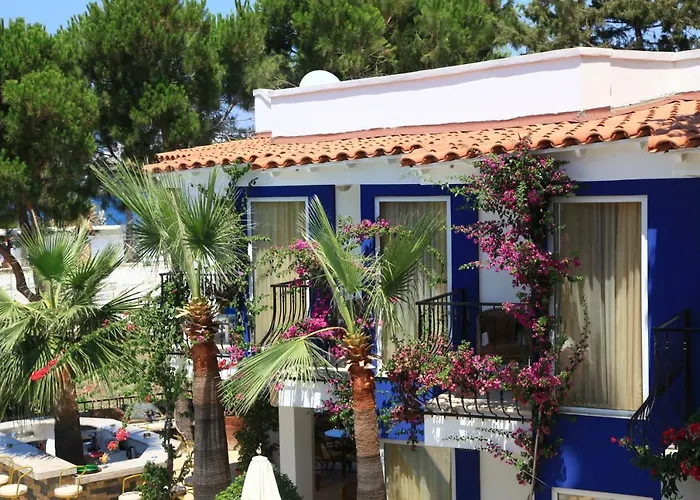 Catamaran Hotel