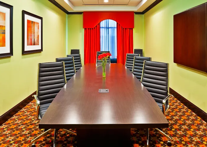 Holiday Inn Express Nashville-Opryland By Ihg