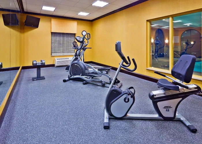 Holiday Inn Express Nashville-Opryland By Ihg