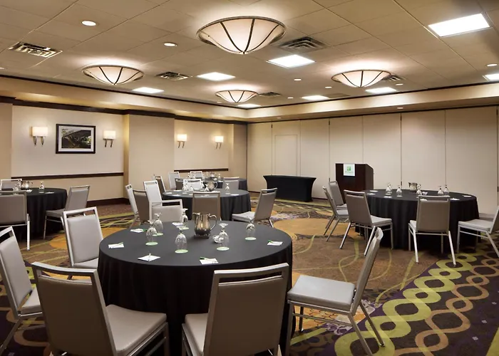 Holiday Inn Clark - Newark By Ihg