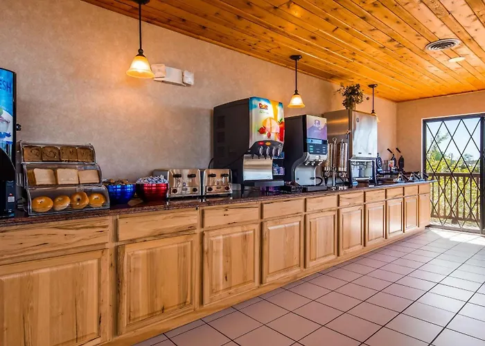Best Western Plus Dockside Waterfront Inn