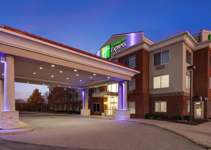 Holiday Inn Express & Suites Detroit - Farmington Hills By Ihg