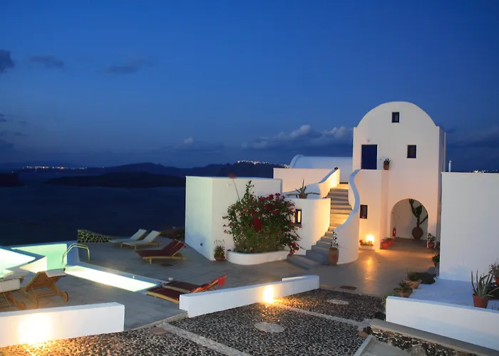 Apanemo Hotel & Suites