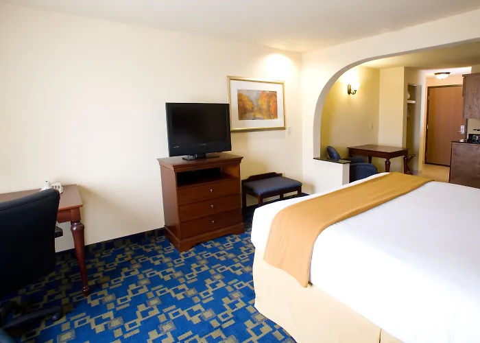 Holiday Inn Express & Suites - Jourdanton-Pleasanton By Ihg