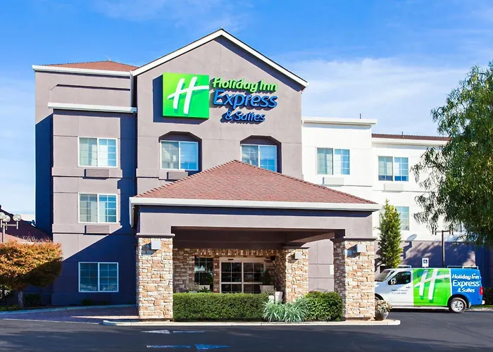 Holiday Inn Express & Suites Oakland - Airport By Ihg