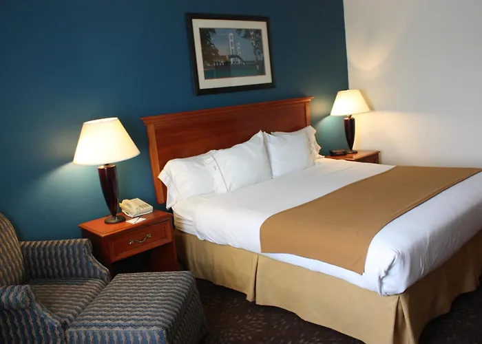 Holiday Inn Express Mackinaw City By Ihg
