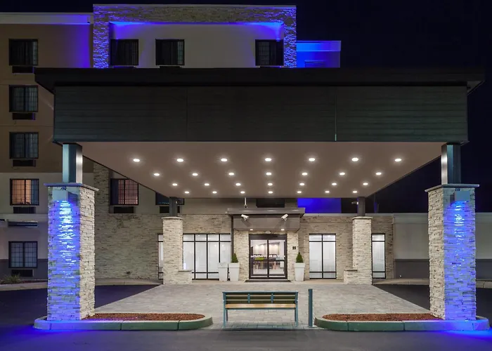 Holiday Inn Express Hotel & Suites Providence-Woonsocket By Ihg