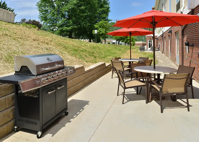 Holiday Inn Express & Suites New Martinsville By Ihg