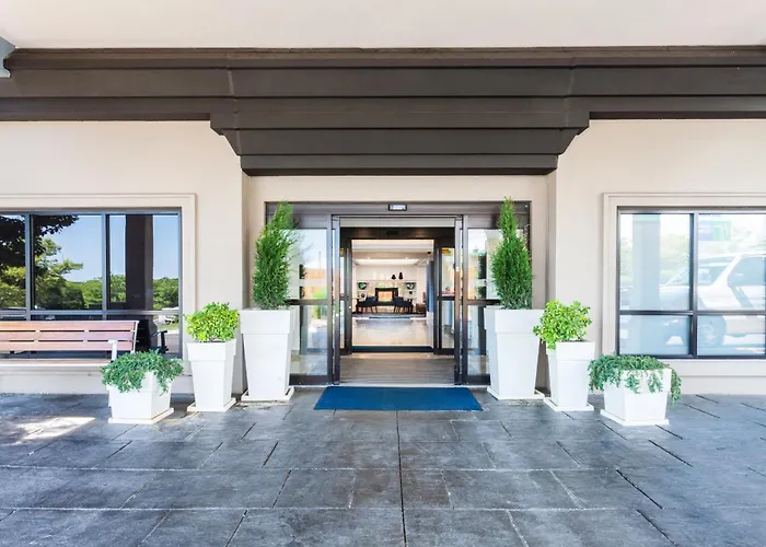 Holiday Inn Express Hauppauge-Long Island By Ihg