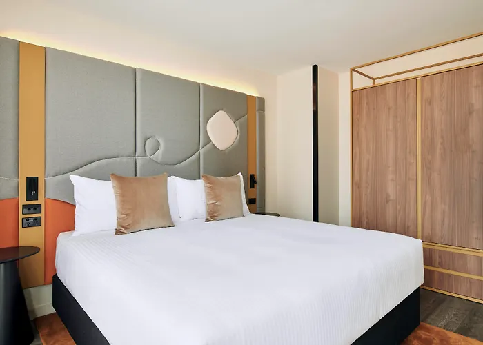 Quincy Hotel Melbourne