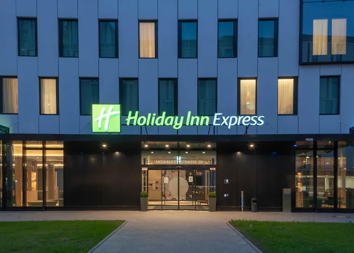 Holiday Inn Express Düsseldorf - Hauptbahnhof, an IHG Hotel