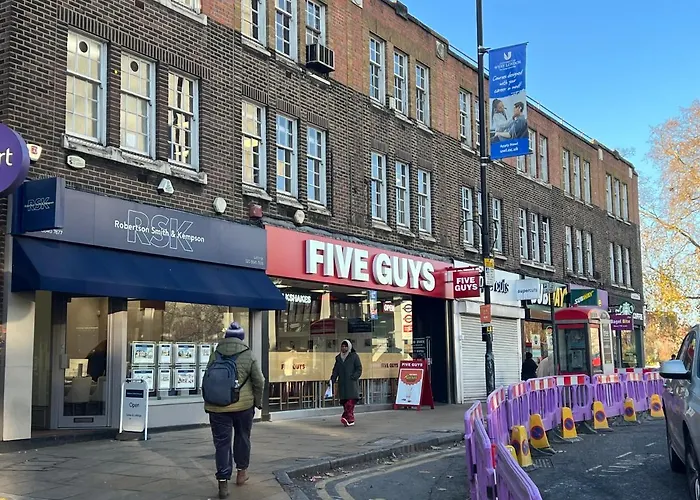 Belvue Serviced Apartment - Ealing Broadway