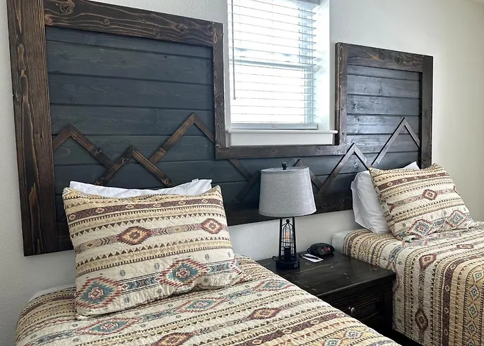 Pine Lodge