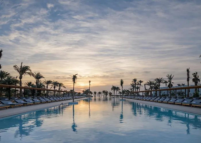 Serry Beach Resort