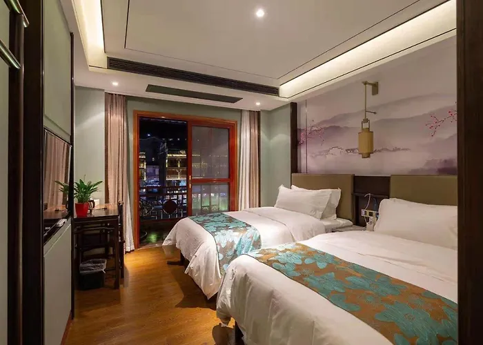 Morninginn, Phoenix Ancient City Tuojiang