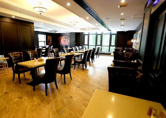 Greentree Eastern Hotel Yueqing Shifu Chenmu Square