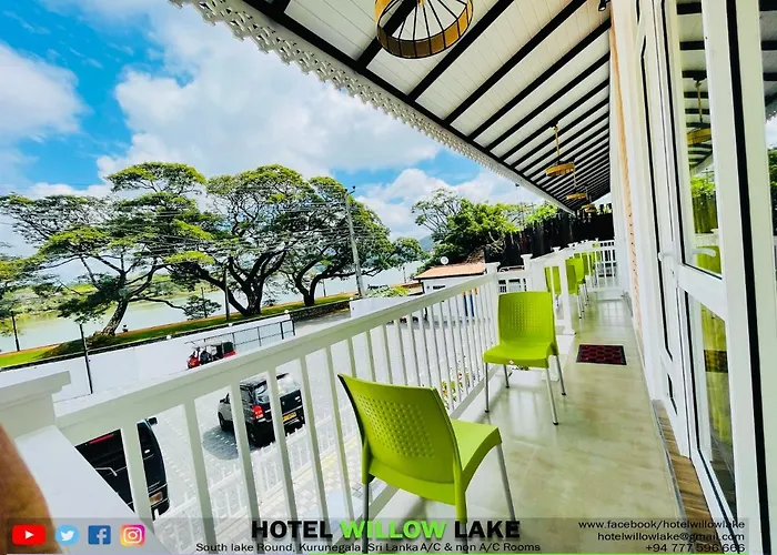 Hotel Willow Lake