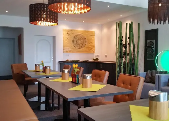 APPART-HOTEL, Einsteinstraße