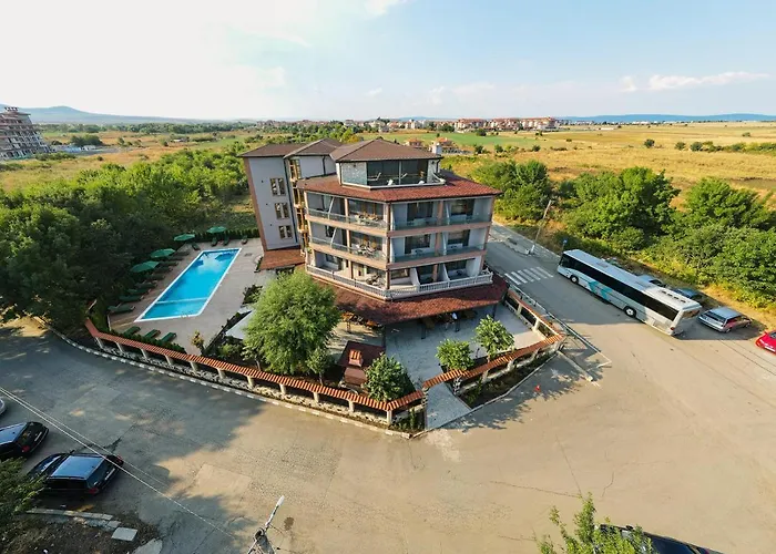 Lecardo Hotel