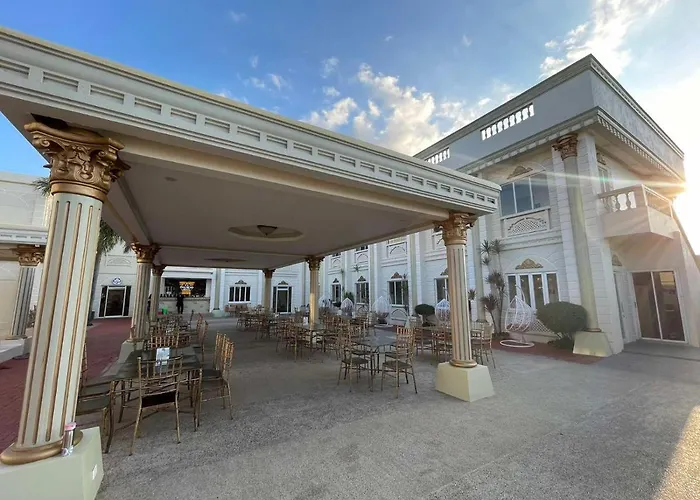 El Palacio Hotel & Resort