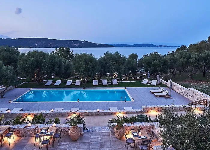 100 Rizes Seaside Resort