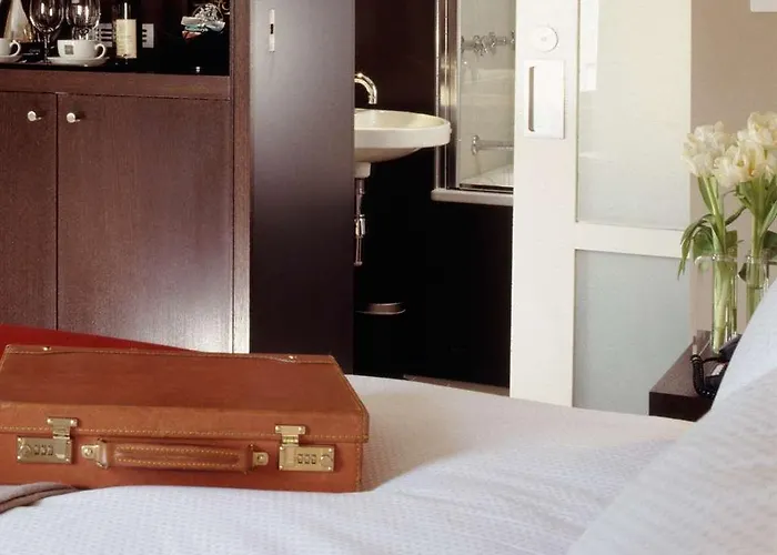 Harts Hotel