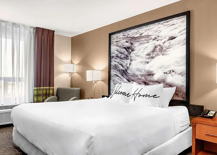 Home Inn And Suites Lloydminster