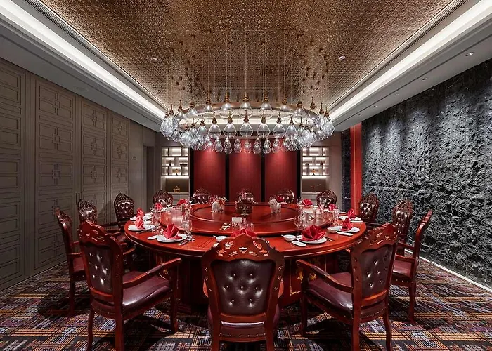 Hilton Shigatse