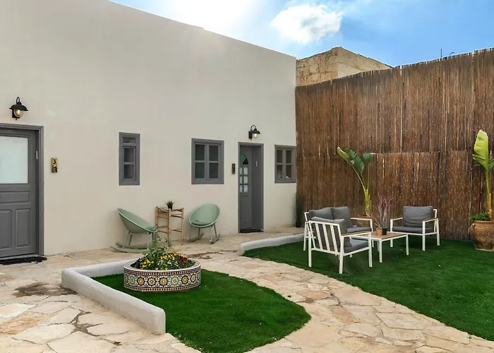 Helios Boutique By La Finca Hotels - בוטיק מעוצב עם מטבחון מאובזר וחניה חינם בעיר העתיקה!