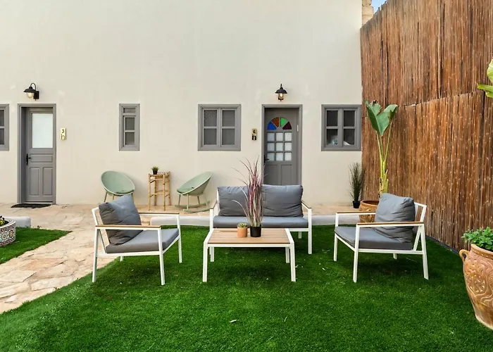 Helios Boutique By La Finca Hotels - בוטיק מעוצב עם מטבחון מאובזר וחניה חינם בעיר העתיקה!