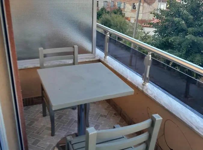 Hotel Yjet